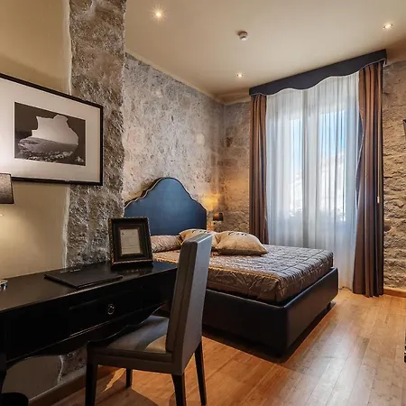 La Del Conte Mameli Hotel 4*