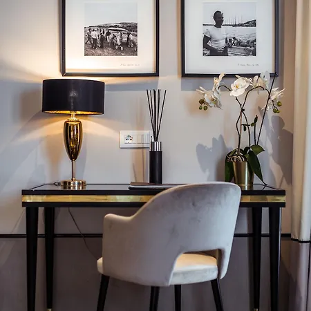 La Del Conte Mameli Hotel 4*