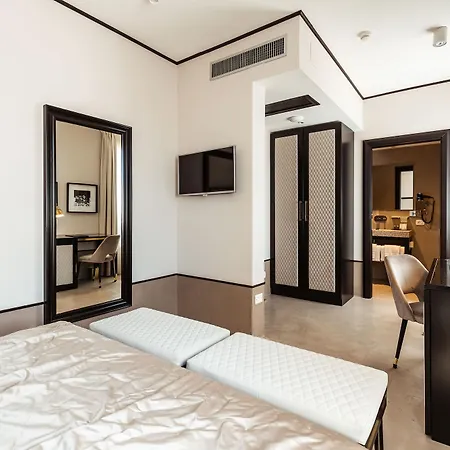Hotel La Del Conte Mameli 4*