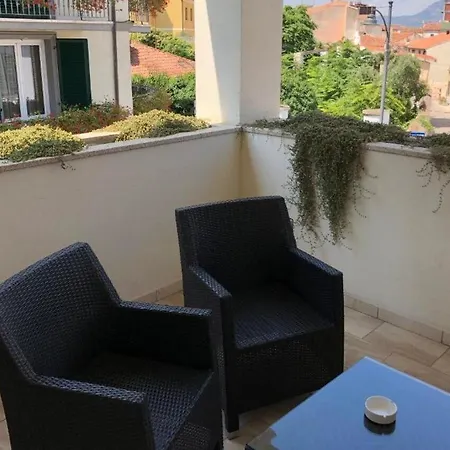 La Del Conte Mameli Hotel