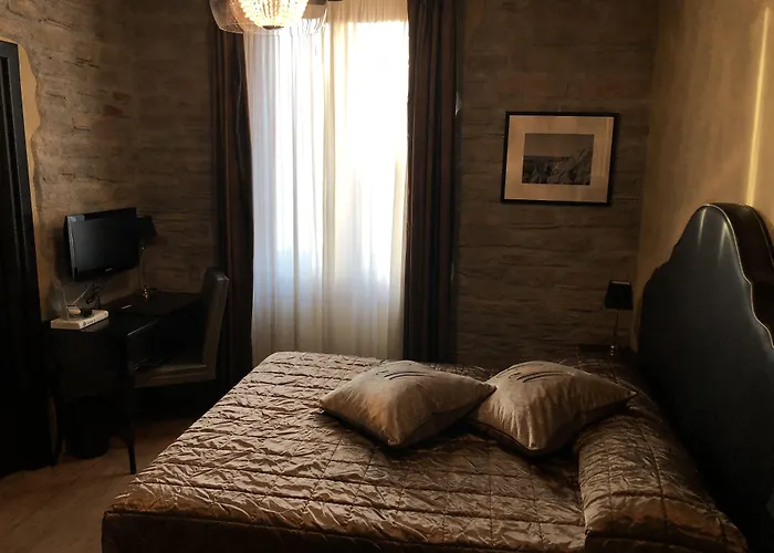 Hotel La Del Conte Mameli - Boutique & 4*