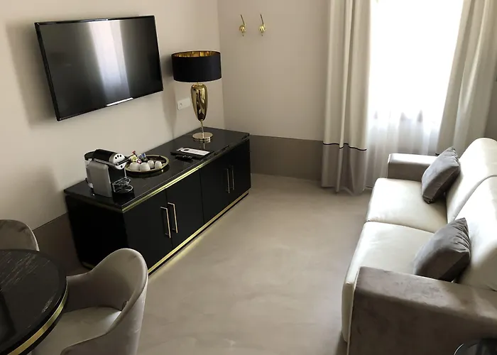 La Del Conte Mameli - Boutique & מלון